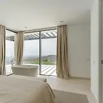 Aquastar Villa *
