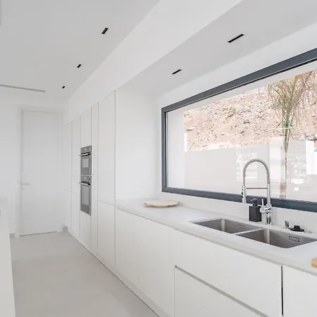 Aquastar Вилла Адехе